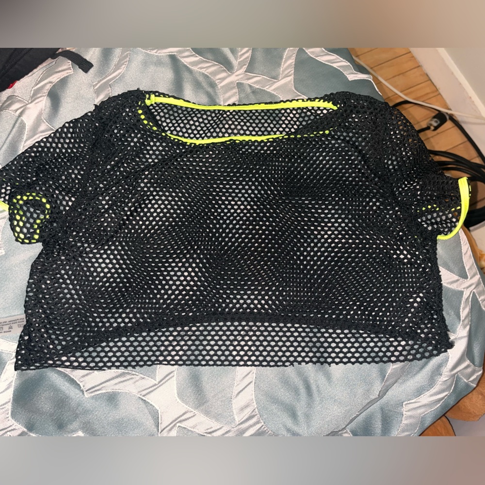 Swim cropped shirt